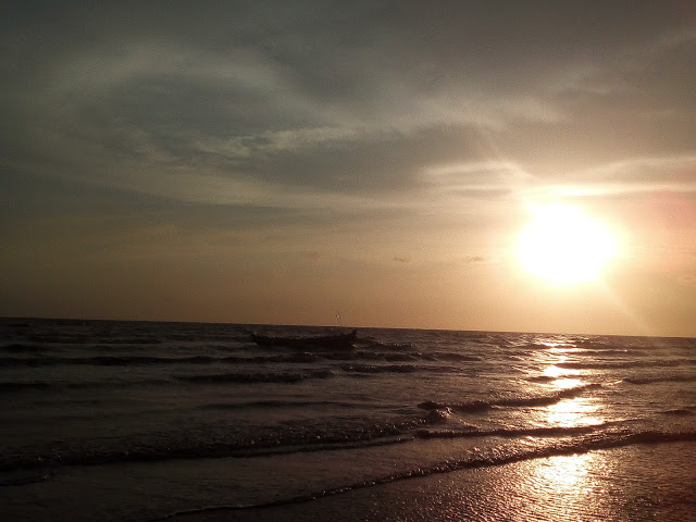 Keindahan Pantai Tengkuyung - Wisata yang Belum Tergarap Warisan Kerajaan Kartamulia 38