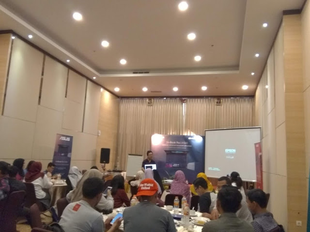 Serunya Kopdar Akhir Tahun Komunitas Blogger Semarang Bersama ASUS ZenBook Pro UX580GD